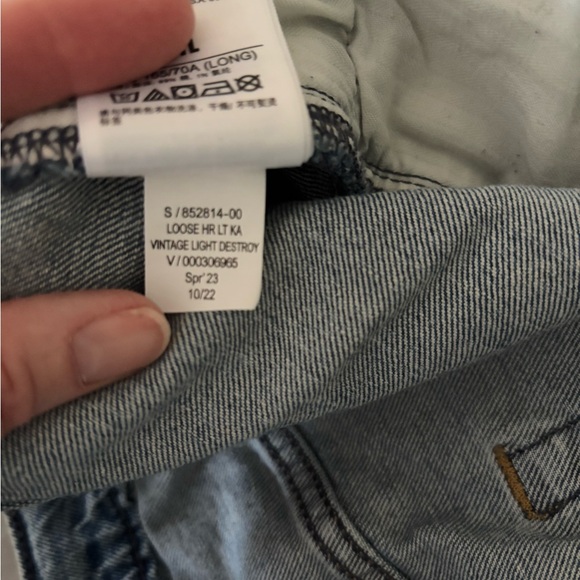 Gap '90s Loose High Rise Distressed Relaxed Straight Leg Jeans Light Wash US 26 - Picture 6 of 6